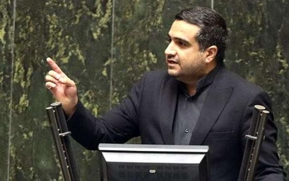 نماینده مجلس: دولت بنزین را گران کند، پفک دست بچهها هم گران خواهد شد