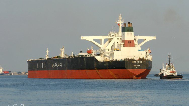 أعضاء في مجلس الشيوخ الأميركي يطالبون بايدن بدعم خطة لمصادرة شحنات النفط والغاز الإيرانية