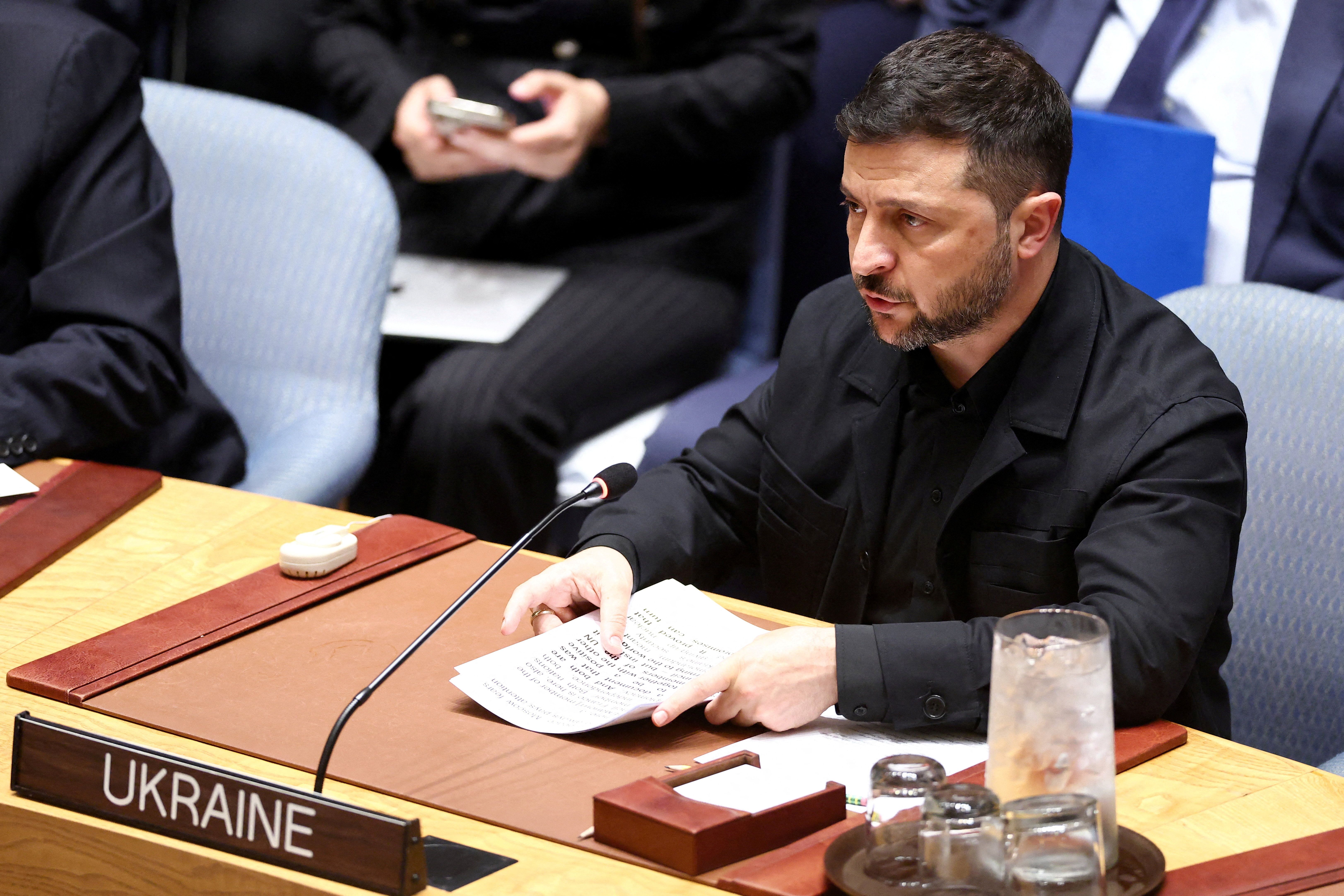 زلنسکی: آماده کناره‌گیری از قدرت پس از پایان جنگ اوکراین هستم