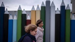 Dissident Warns Iran’s Regime Of Defeat In ‘War Against Women’