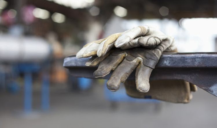 ۶۰۰ کارگر با تعطیلی شرکت پترو آرمند لردگان بیکار شدند