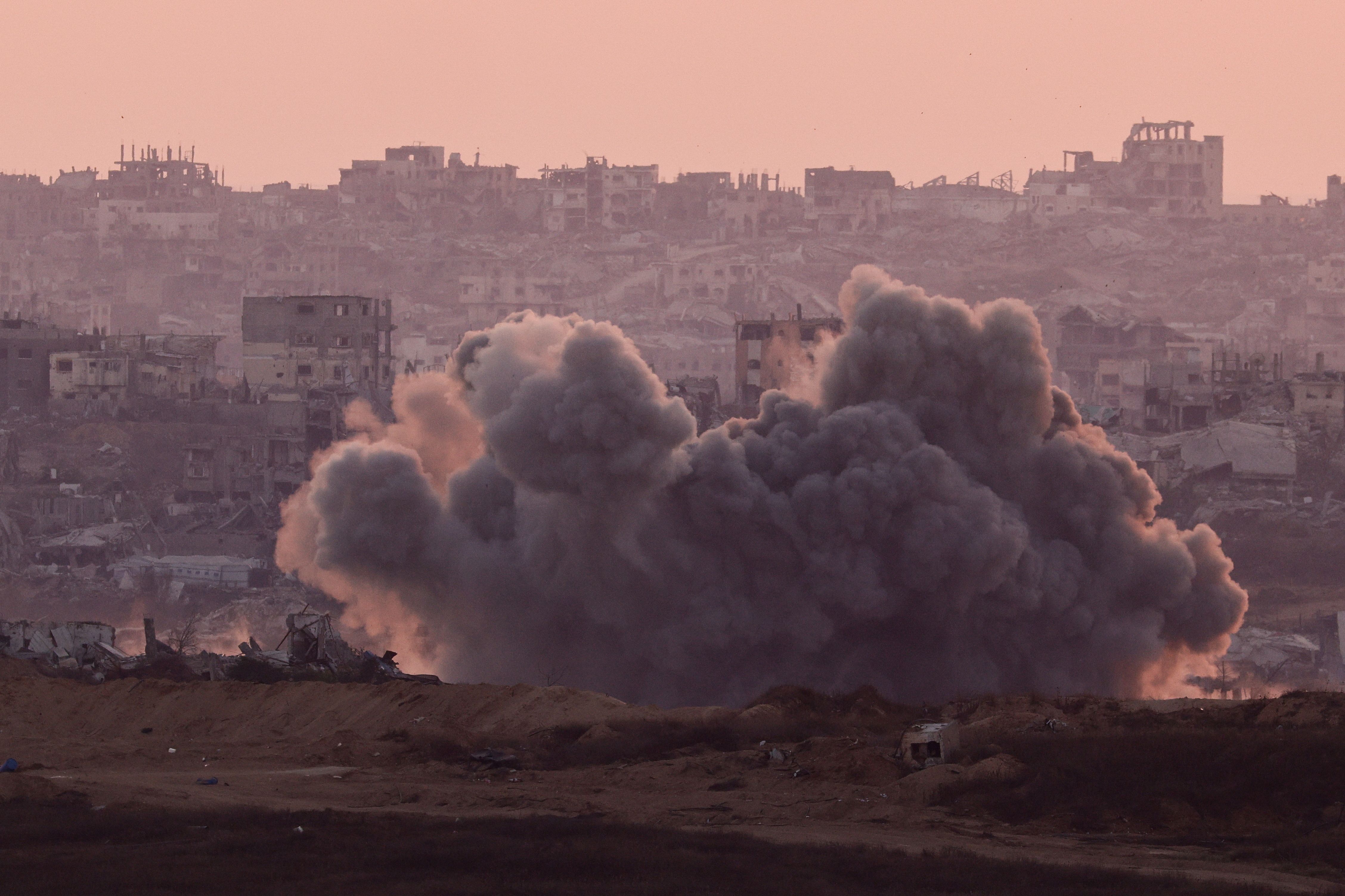 برای نخستین‌ بار از آغاز جنگ غزه، ارتش اسرائیل دستور تخلیه دیرالبلح را صادر کرد