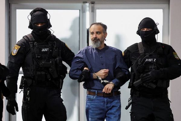 پزشک سعودی بهدلیل حمله مرگبار با خودرو به یک بازار کریسمس در آلمان به حبس ابد محکوم شد