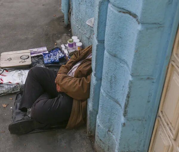 "التجارية الإيرانية": مخاطر متعددة تواجه الاقتصاد الإيراني وارتفاع مؤشر البؤس ضعفين ونصفا 