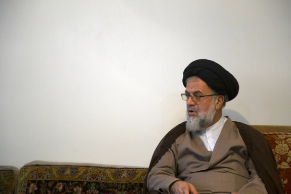 دبیر مجمع محققین و مدرسین حوزه: جزییات قراردادها با چین و روسیه را مشخص کنید