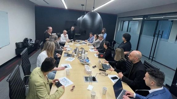 ناشطون إيرانيون يجتمعون بأعضاء البرلمان الكندي لمواجهة الأعمال التخريبية للنظام الإيراني