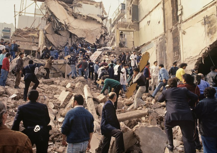 تهديد ضمني للمدعي العام الأرجنتيني بسبب قضية تواطؤ الرئيسة السابقة مع إيران في هجوم "آميا"