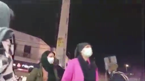 شعار مرگ بر دیکتاتور در شب ۲۲ بهمن، شعارهای مجاهدین خلق در فروشگاهی در فردیس