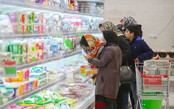 أكثر من 30% من الإيرانيين تحت خط الفقر.. والتضخم يتجاوز 40% بسبب العقوبات