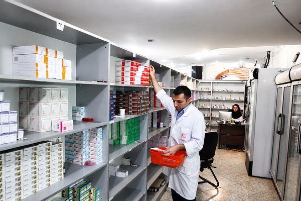 برخی بیماران با گرانی و کمبود داروهای اعصاب، درمان را متوقف کردهاند