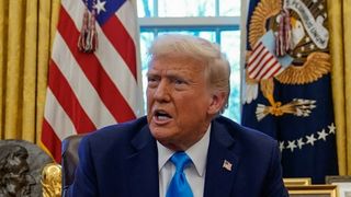 انقسام بين الإيرانيين حول دعوة ترامب للقاء الرئيس الإيراني