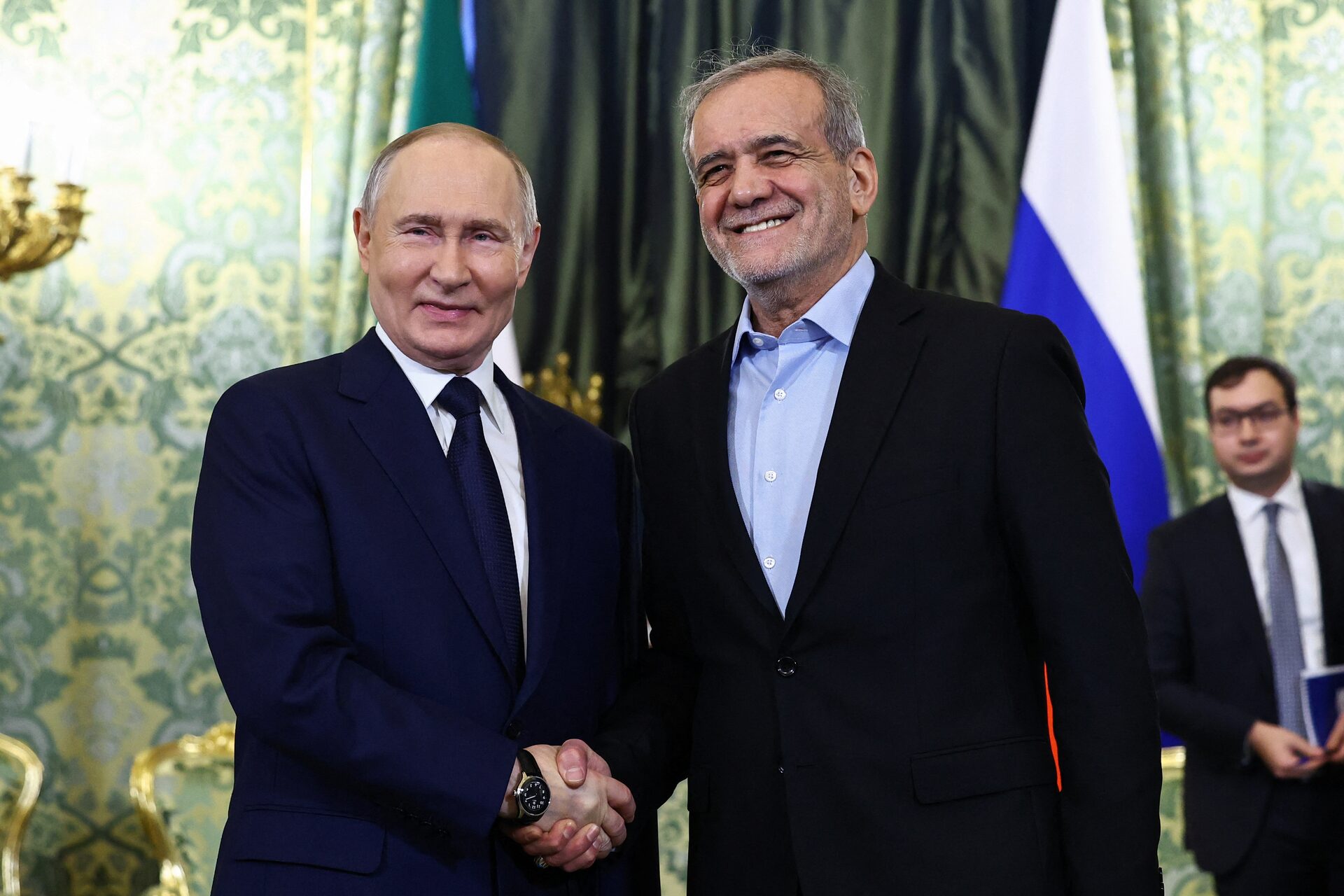 Russia gains from Iran war but risks more if it drags on