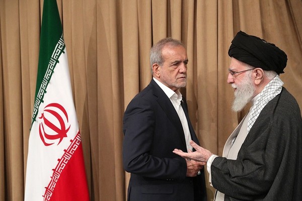 الرئيس الإيراني: ذهبنا لحل مشكلة "اللا حرب واللا سلم" بالتفاوض.. لكنهم قتلوا مرشدنا
