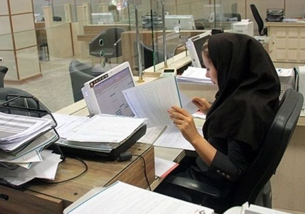دولت رئیسی برای برخی کارمندان زن مجوز دورکاری صادر کرد