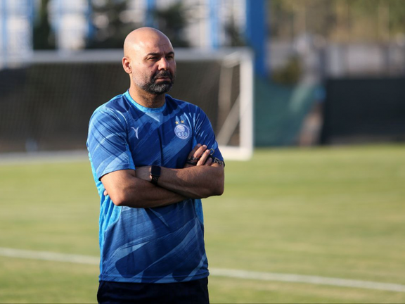 سهراب بختیاریزاده: سرمربی موقت استقلال شدم تا با آرامش سرمربی خارجی بیاورند