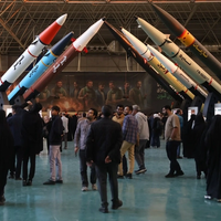 نائبان أميركيان يطالبان ترامب بالتحرك ضد الصين لدعمها برنامج الصواريخ الإيرانية