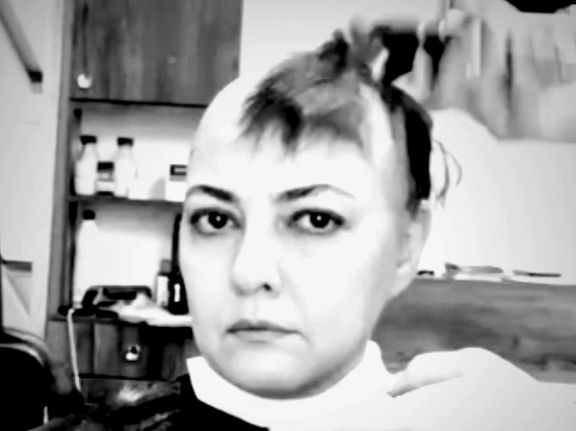 آناهیتا همتی در اعتراض به قانون حجاب: زن بودن در ایران چیزی جز عذاب و تحقیر برای ما ندارد