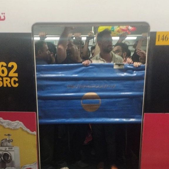 تصویری عجیب از متروی تهران حرکت با در باز و پر از مسافر