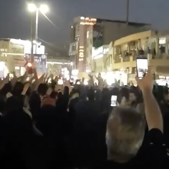 People of Khorramshahr held protest rallies in solidarity with the protesters in Abadan on May 26, 2022.
