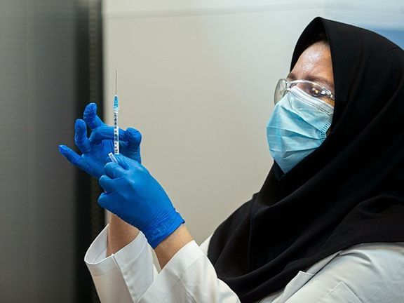 نتایج یک نظرسنجی: بیش از ۳۵ درصد جمعیت بزرگسال ایران حاضر به تزریق واکسن داخلی نیستند