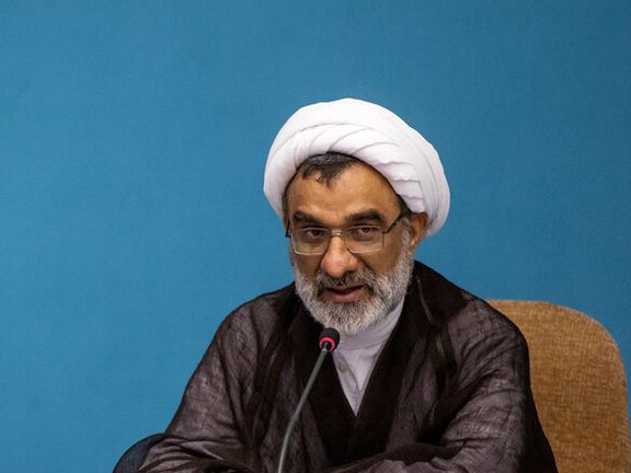 دبیر شورای عالی انقلاب فرهنگی: دانشگاه جعلی در هرمزگان میلیونها تومان از جوانان پول گرفت