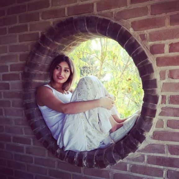 پگاه ساداتفخرایی شهروند معترض به ۵ سال حبس، ۲ سال تبعید،منع رانندگی و کار اجباری محکوم شد