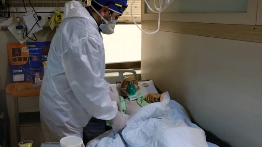 صحيفة إيرانية: مصرع وإصابة عدد من المواطنين بسبب انقطاع الكهرباء