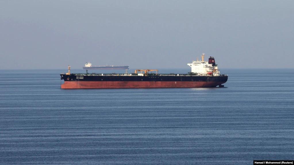 بسبب روسيا.. صادرات النفط الخام الإيراني "تراجعت إلى النصف" في غضون شهر