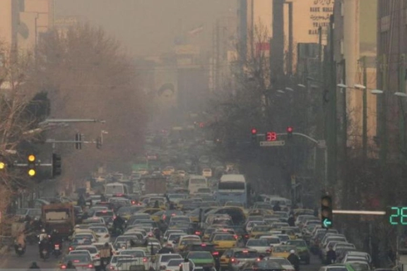 آلودگی هوا در کلانشهرها؛ برخی مناطق در آستانه شرایط «خطرناک» قرار گرفتند