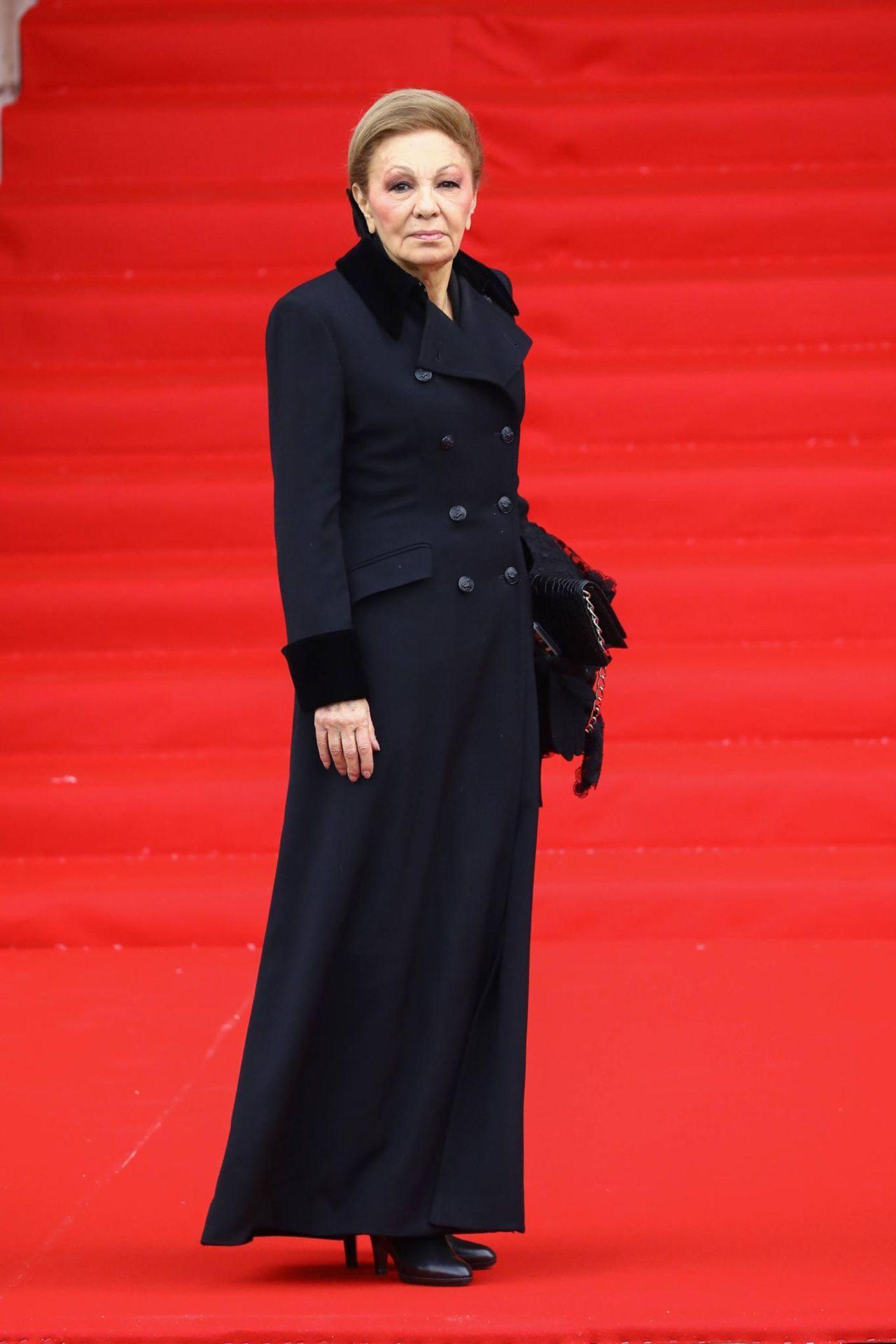 شهبانو فرح پهلوی: ملت ایران با شعار «زن، زندگی، آزادی» بنیان ولایت فقیه را به لرزه درآورده