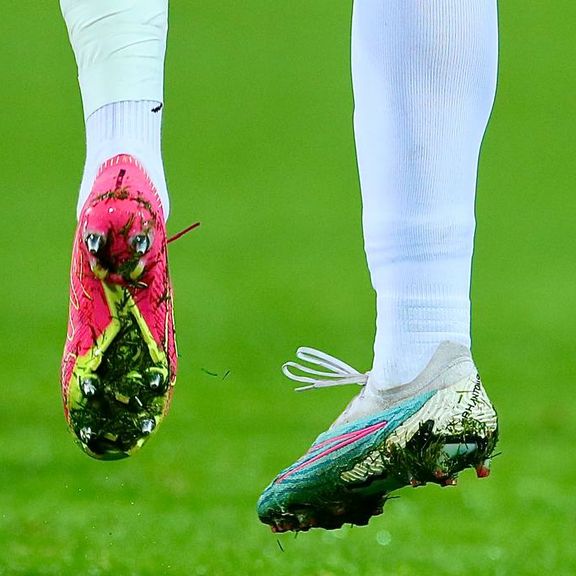 کمیته اخلاق فدراسیون فوتبال ۹ متهم پرونده فساد در فوتبال را تا صدور رای نهایی، محروم کرد