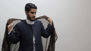 The Lives of Iran’s Shiite Clerics – The Rules Of The Game - Avoid A Taxi