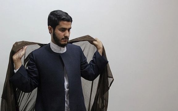 The Lives of Iran’s Shiite Clerics – The Rules Of The Game - Avoid A Taxi