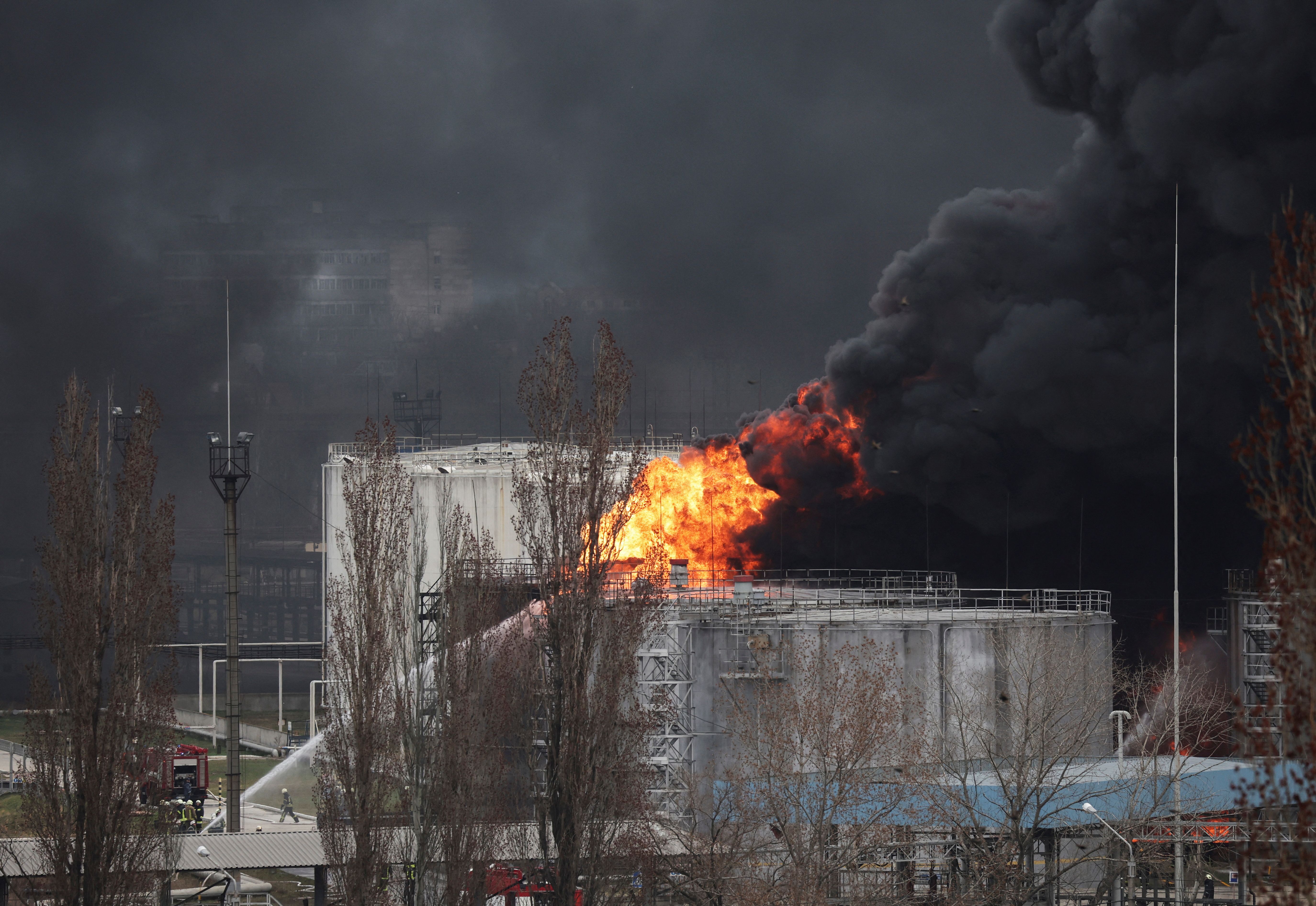 آغاز حمله همه‌جانبه روسیه به شرق اوکراین؛ شهر کرمینا به تصرف نیروهای روسیه درآمد