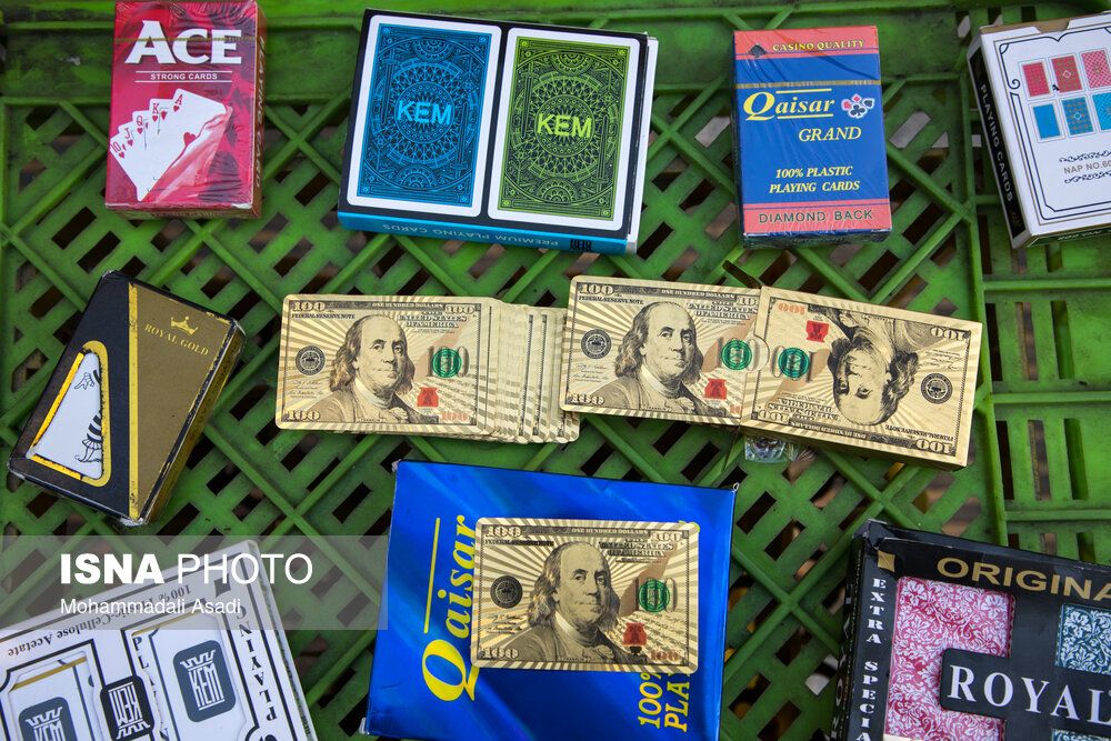 قیمت دلار در ایران از ۹۳ هزار تومان عبور کرد 