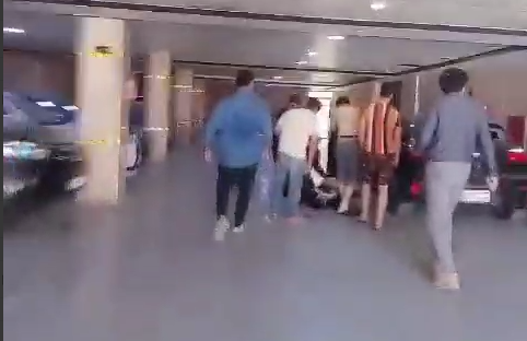 آخر تطورات المبنى الإيراني المنهار بعد 43 ضحية.. مقتل شقيق صاحبه على يد مجهولين