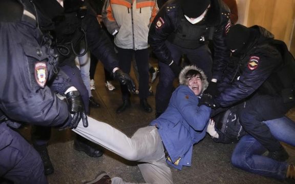 بیش از هزار و ۷۰۰ نفر از معترضان حمله به اوکراین در ۵۴ شهر روسیه بازداشت شدند