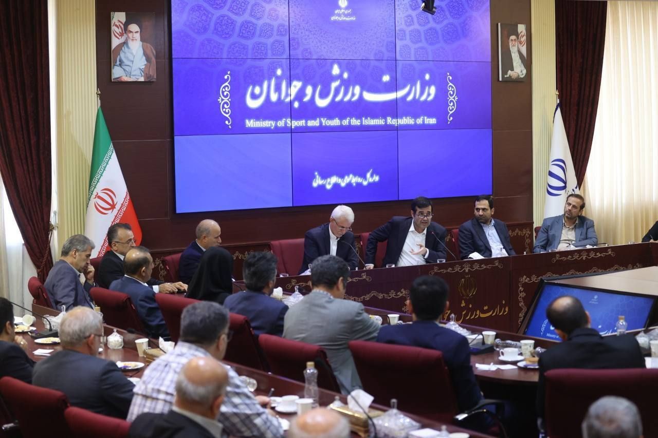 دنیامالی درباره فاجعه ورزشگاه شهر قدس: کج‌سلیقگی بود، شانیت فوتبال ایران رعایت نشد‌