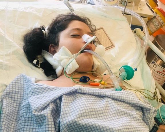 مصادر طبية لـ"إيران إنترناشيونال": تحطم أنسجة دماغ مهسا أميني بسبب "عدة ضربات"