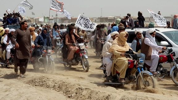 روزنامه دیلیمیل: طالبان خانهبهخانه را برای عقد اجباری دختران ۱۲ ساله میگردند
