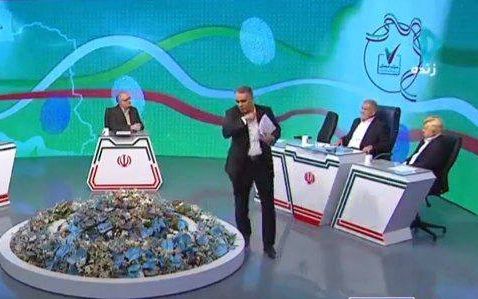 حسین رزاق: خودشان با قطع میکروفن قهر میکنند اما به مردم میگویند رای بدهید