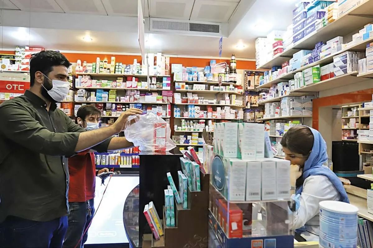 Iranians feel the pain as medicine market reels from economic pressure