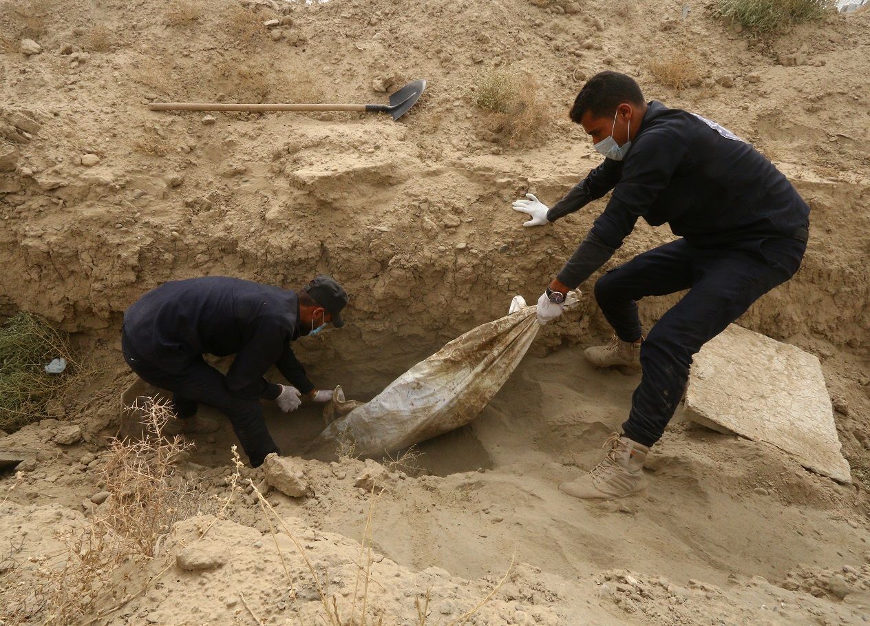 گزارش نیویورک تایمز از دو گور جمعی حاوی هزاران زندانی کشته‌شده توسط حکومت بشار اسد