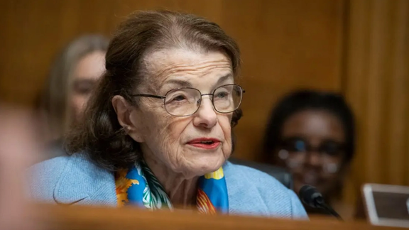 دایان فاینستاین با سابقهترین سناتور زن آمریکا درگذشت