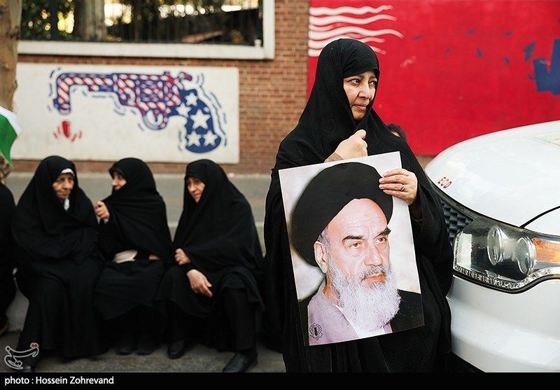 A scene from a rally in Tehran to mark the anniversary of the 1979 US embassy takeover (November 4, 2025) 