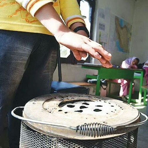 رییس مرکز کنترل گاز ایران: مردم در خانه لباس گرم بپوشند، تحمل دمای ۱۸ تا ۲۱ درجه راحت است