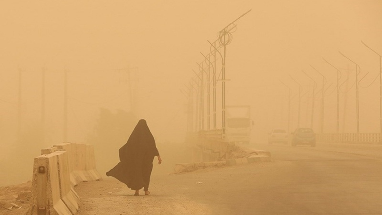 آلودگی هوا در خوزستان ۱۶ شهر را در وضعیت خطرناک‌ قرار داد