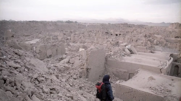 تصویری از بم پس از زلزله