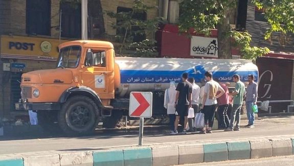 إيرانيون لـ"إيران إنترناشيونال": أزمة المياه لا تُحل بالتعطيل والخداع والاستعراض