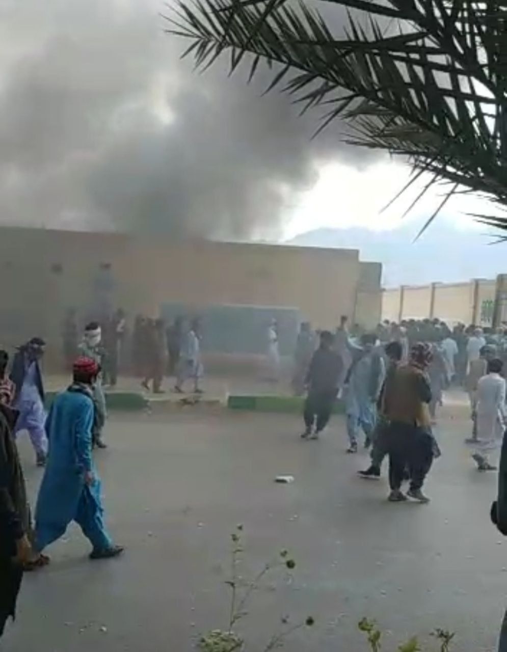 احتجاجات عارمة في بلوشستان إيران.. وأربعينية ضحايا المظاهرات تتحول إلى مسيرات ضد النظام 